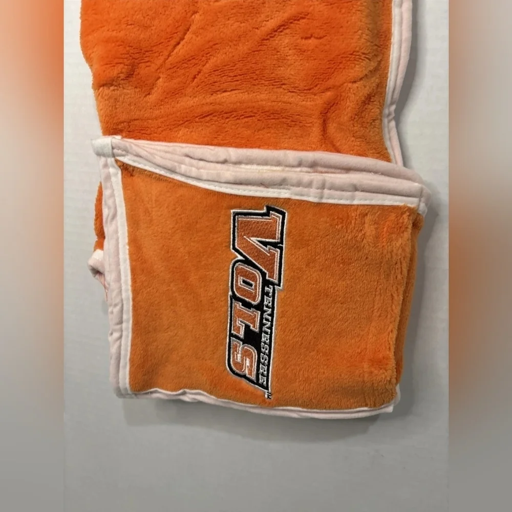NCAA Tennessee Vols Plush Orange ULTRA FLEECE HOODIE SCARF WITH POCKETS🦅🏈